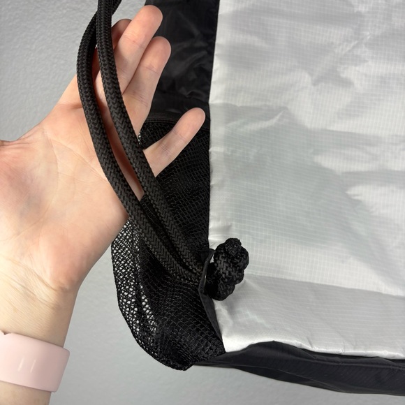 NWT The Day Tripper Cinch Bag - Looptworks x Sensi Graves - Picture 9 of 13